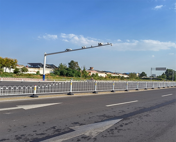 道路交通隔離護欄